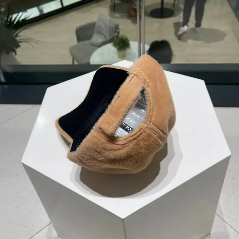Burberry cap 33 (3)